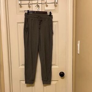 Derek Heart Charcoal fleece sweatpants